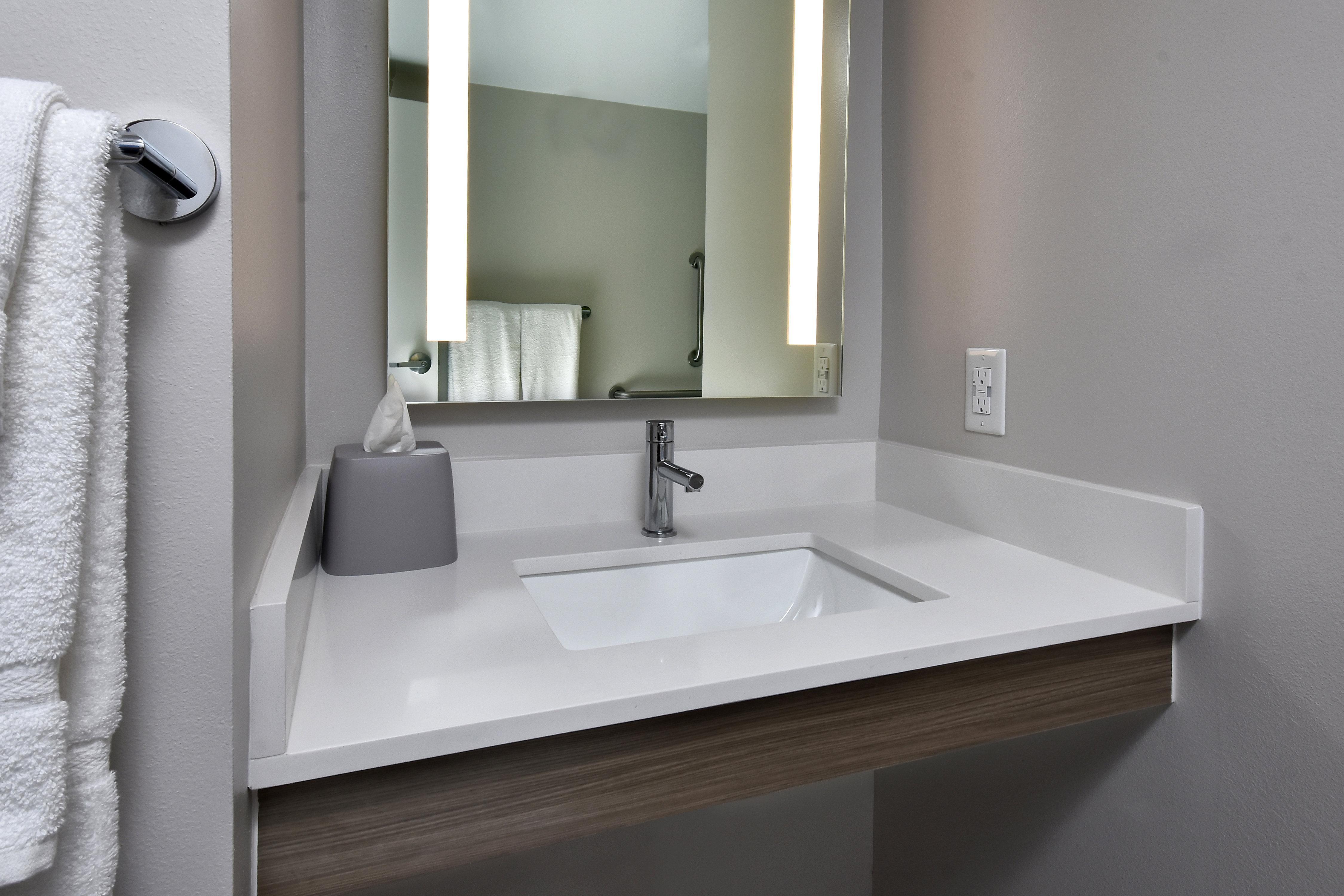 Hotel Express Richmond I-64 Short Pump Area By Ihg