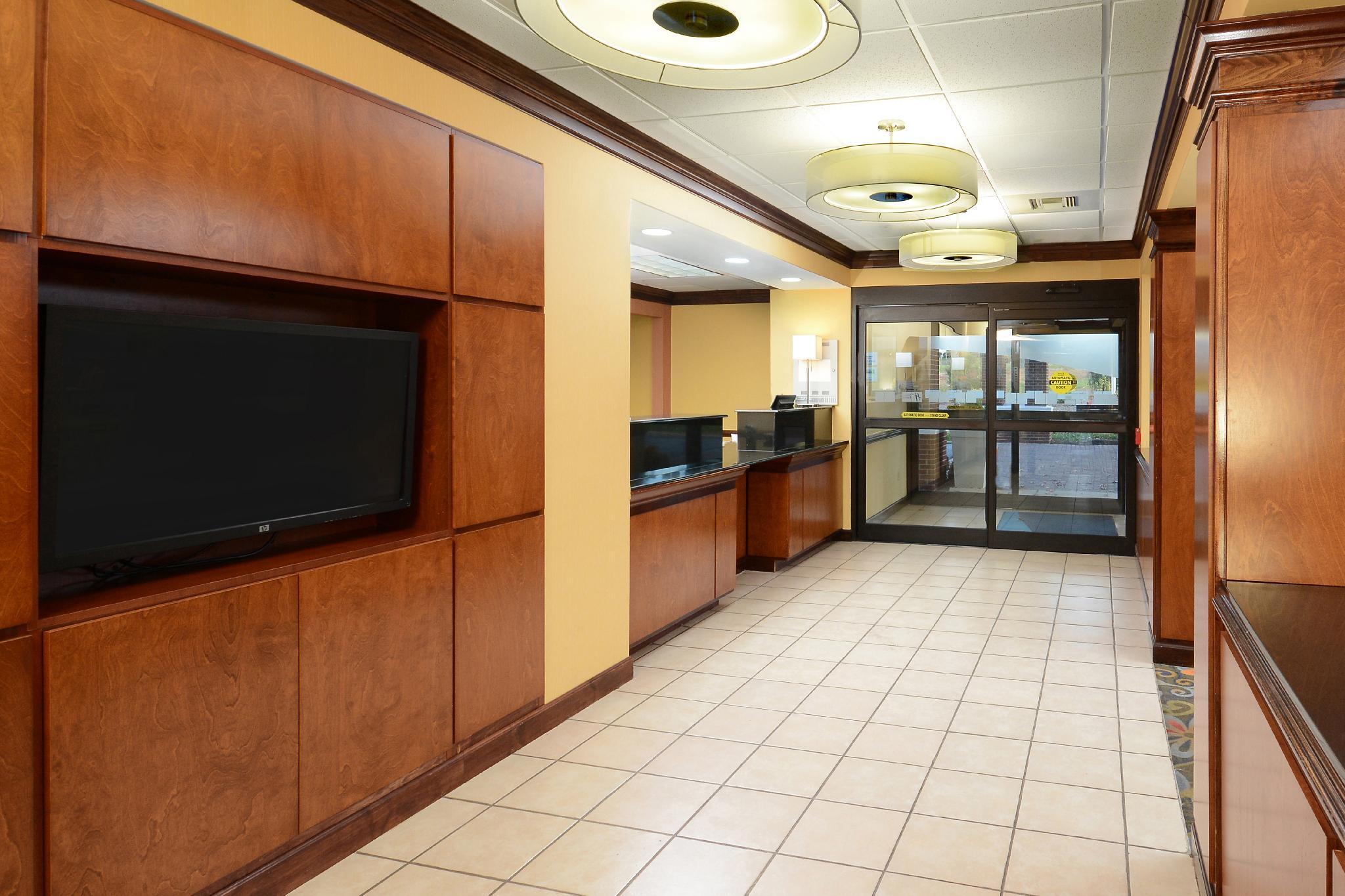 Hotel Express Richmond I-64 Short Pump Area By Ihg Innsbrook