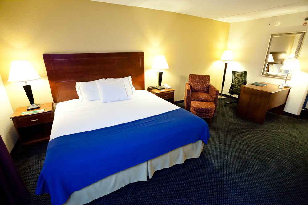 Holiday Express Richmond I-64 Short Pump Area By Ihg