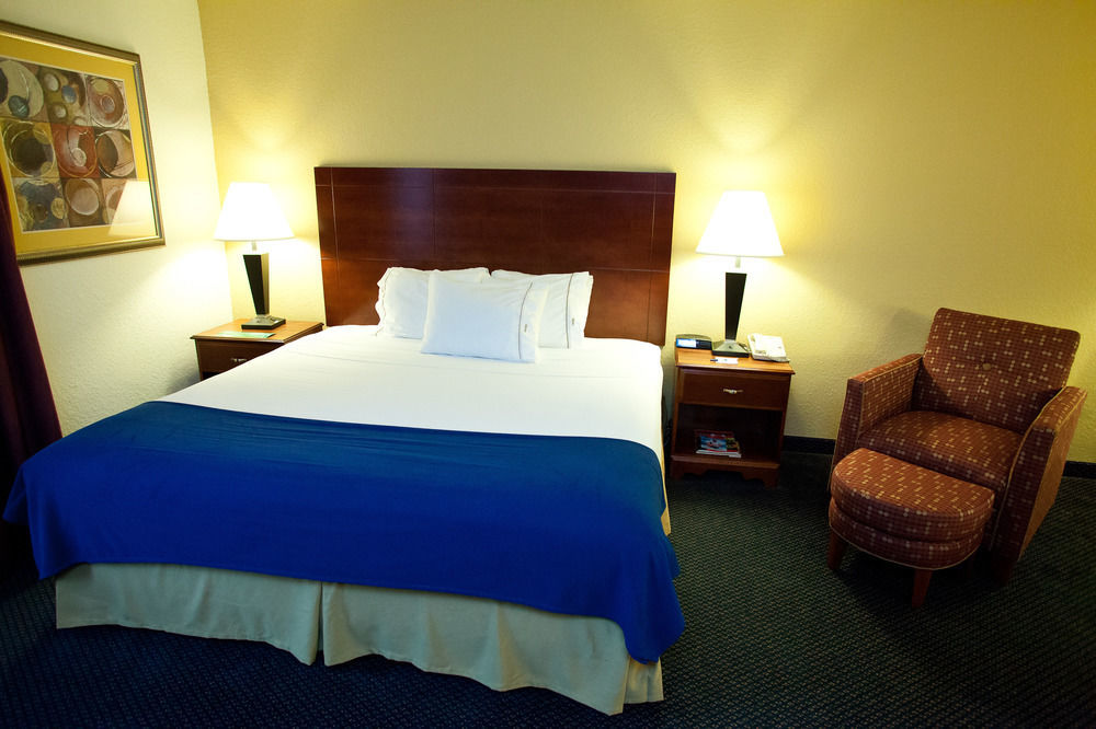 Hotel Holiday Express Richmond I-64 Short Pump Area By Ihg Innsbrook