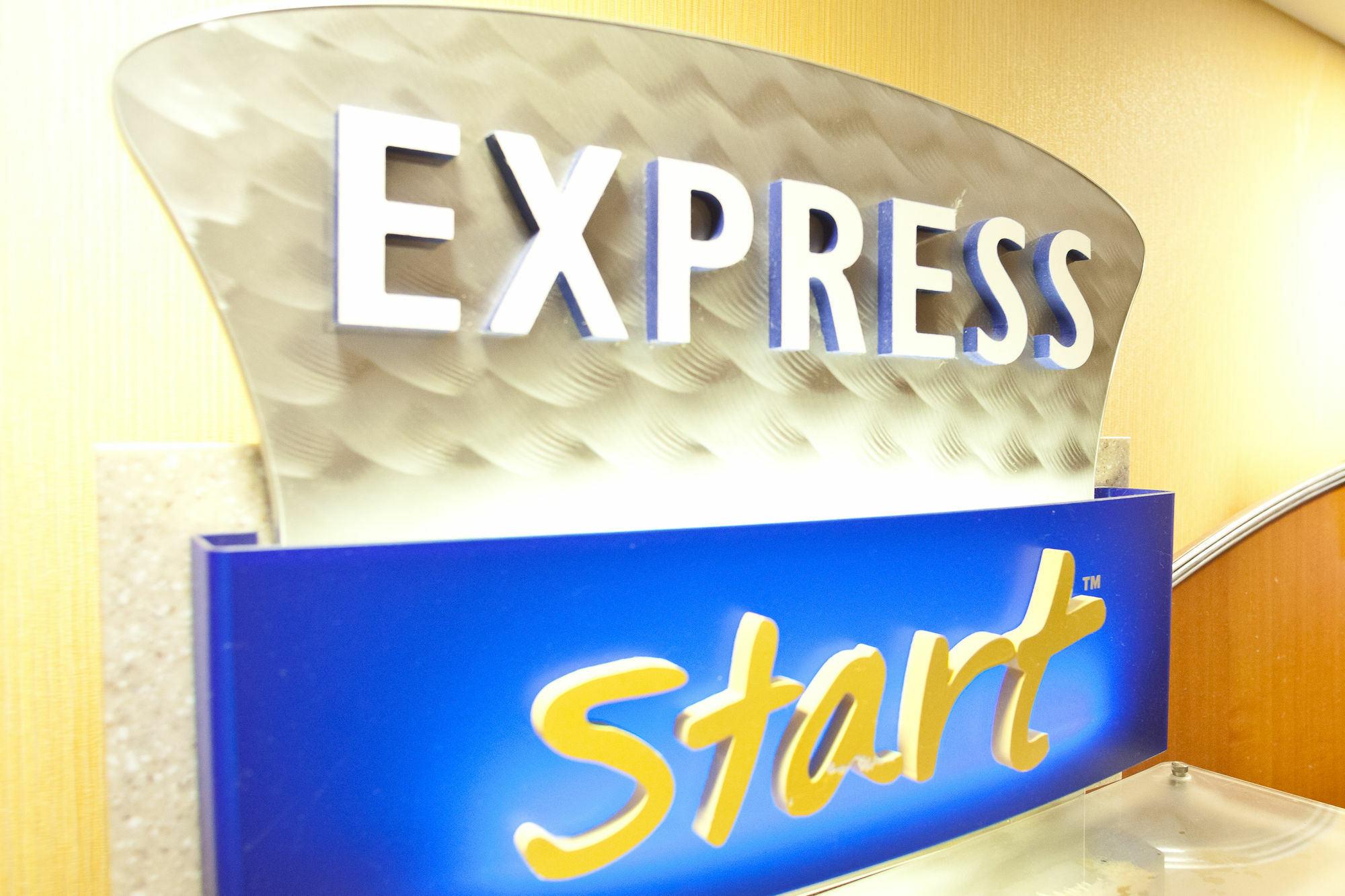 Hotel Express Richmond I-64 Short Pump Area By Ihg 2*